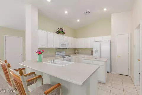 4324 E Cassia Ln, Gilbert, AZ 85298 photo 8