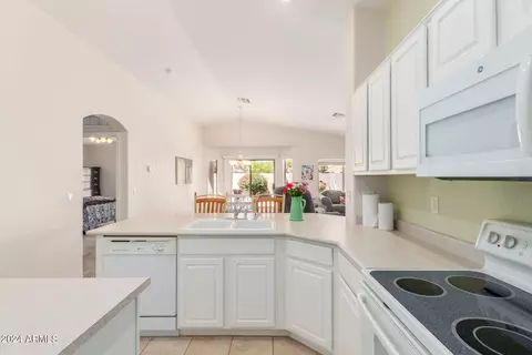 4324 E Cassia Ln, Gilbert, AZ 85298 photo 10
