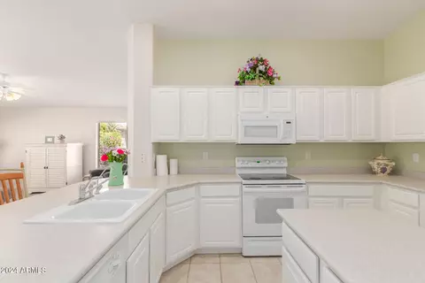 4324 E Cassia Ln, Gilbert, AZ 85298 photo 9