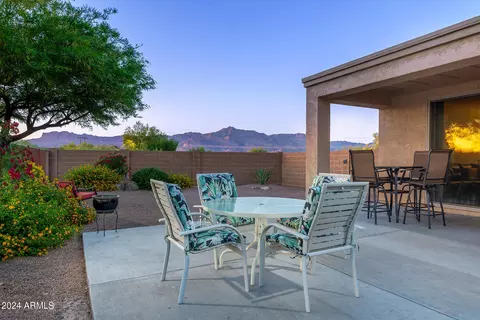 8362 S Thorne Mine Ln, Gold Canyon, AZ 85118