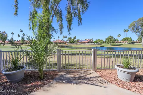 10946 E Navajo Dr, Sun Lakes, AZ 85248