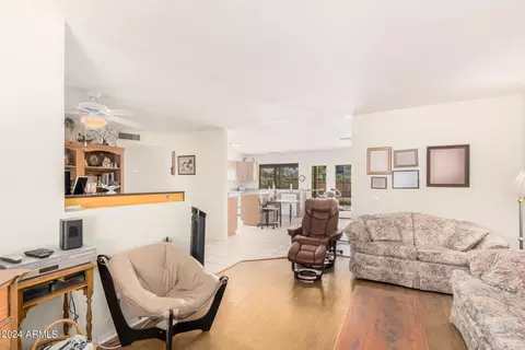 2015 E Claire Dr, Phoenix, AZ 85022 photo 8
