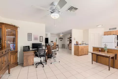 2015 E Claire Dr, Phoenix, AZ 85022 photo 9