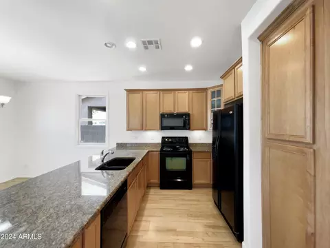 2346 E Sunland Ave, Phoenix, AZ 85040 photo 7