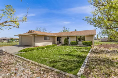 10018 Chestnut Rd, Flagstaff, AZ 86004