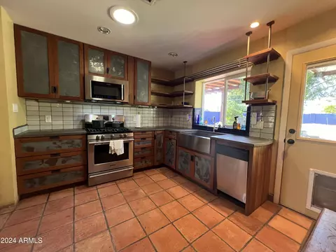 1216 E Oregon Ave, Phoenix, AZ 85014 photo 23