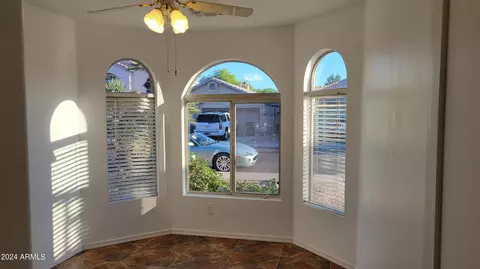 3247 E Kerry Ln, Phoenix, AZ 85050 photo 4