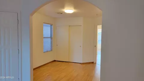 3247 E Kerry Ln, Phoenix, AZ 85050 photo 7
