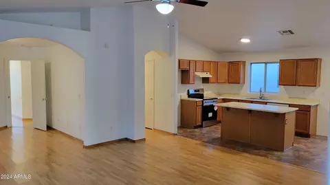 3247 E Kerry Ln, Phoenix, AZ 85050 photo 2