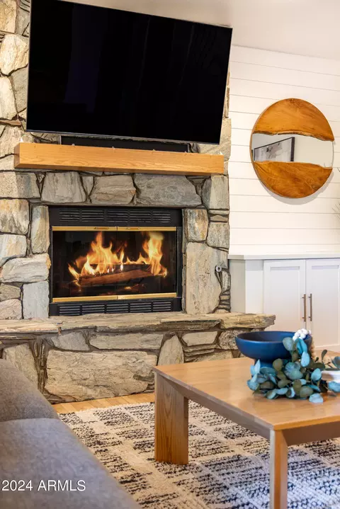 Living - 2155 E Skyline Dr, Flagstaff, AZ 86004 photo 2 of 4