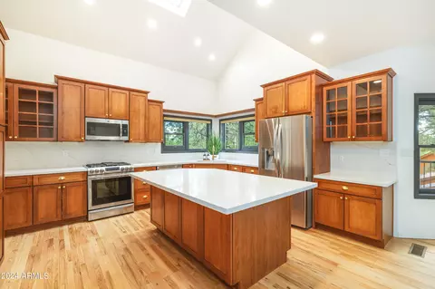 Kitchen - 2155 E Skyline Dr, Flagstaff, AZ 86004 photo 6 of 10