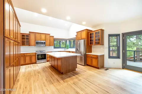 Kitchen - 2155 E Skyline Dr, Flagstaff, AZ 86004 photo 5 of 10