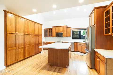 Kitchen - 2155 E Skyline Dr, Flagstaff, AZ 86004 photo 7 of 10