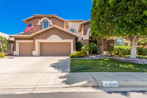 2206 E Sapium Way, Phoenix, AZ 85048 photo 2
