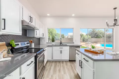 5551 W Northwood Dr, Glendale, AZ 85310