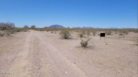 422 W Nn W Rose Ln #-, Tonopah, AZ 85354