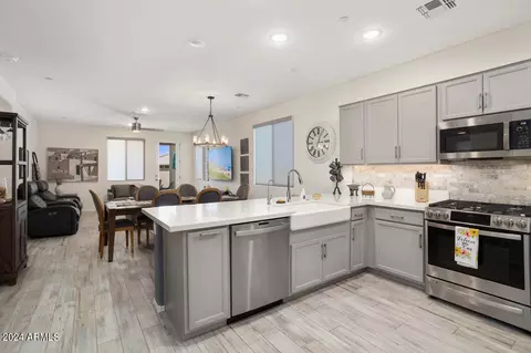 13624 W Desert Glen Dr, Sun City West, AZ 85375