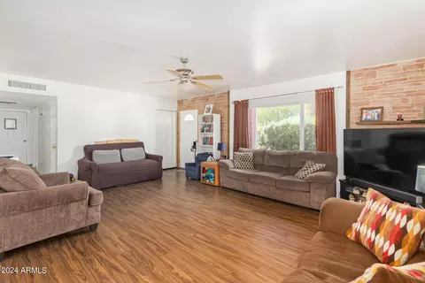 14015 N 34th Dr, Phoenix, AZ 85053 photo 6