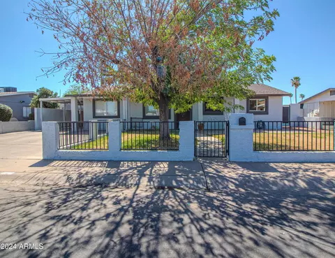 5708 N 69th Ave, Glendale, AZ 85303