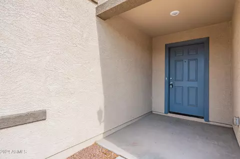 1753 E Grenadine Rd, Phoenix, AZ 85040 photo 2
