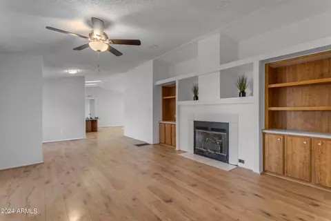895 E 4th Ave, Apache Junction, AZ 85119 photo 5