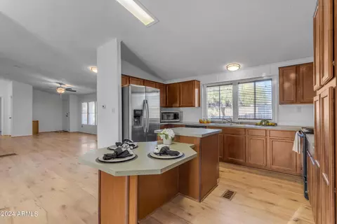 895 E 4th Ave, Apache Junction, AZ 85119 photo 9