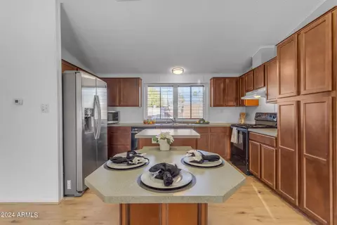 895 E 4th Ave, Apache Junction, AZ 85119 photo 8