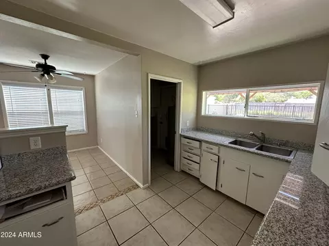 2221 E Virginia Ave, Phoenix, AZ 85006 photo 7