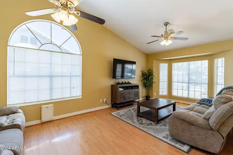 4250 Encinas Ave, Gilbert, AZ 85234 photo 9