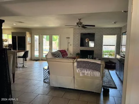 301 E Caribbean Ln, Phoenix, AZ 85022 photo 9