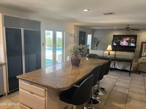 301 E Caribbean Ln, Phoenix, AZ 85022 photo 3