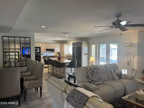 301 E Caribbean Ln, Phoenix, AZ 85022