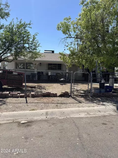 2002 N 38th Dr, Phoenix, AZ 85009