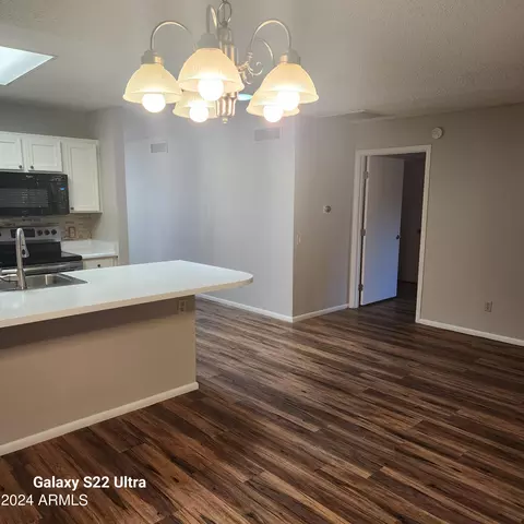 1918 E Grandview Dr, Phoenix, AZ 85022 photo 2