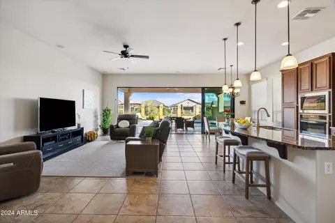 8545 E Kenwood St, Mesa, AZ 85207