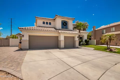 1911 E Olive Ct, Gilbert, AZ 85234 photo 2