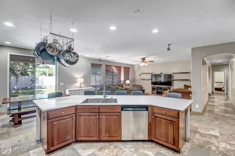 5816 W Leiber Pl, Glendale, AZ 85310