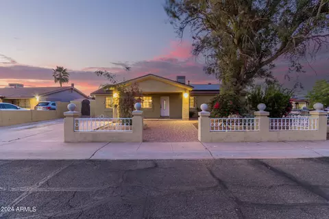 3320 E Ludlow Dr, Phoenix, AZ 85032
