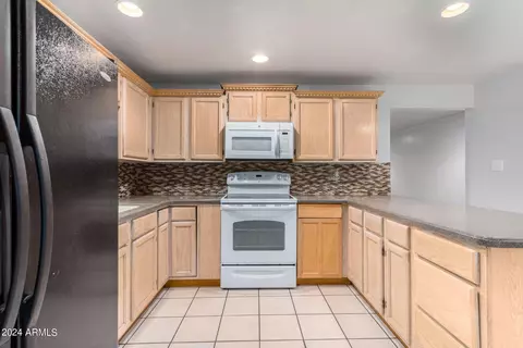 3320 E Ludlow Dr, Phoenix, AZ 85032 photo 8