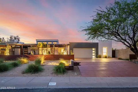 3212 Eva St, Phoenix, AZ 85028 photo 3