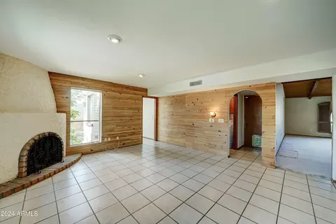 8409 N 17th Pl, Phoenix, AZ 85020 photo 11