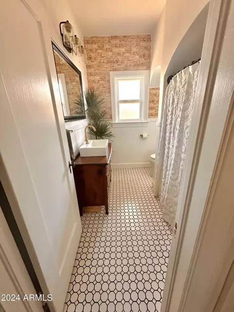 2221 E Yale St, Phoenix, AZ 85006 photo 26