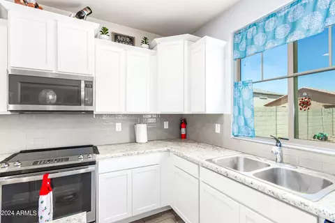 11778 W Davis Ln, Avondale, AZ 85323