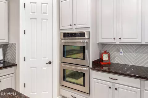 2670 E Iris Dr, Chandler, AZ 85286 photo 8