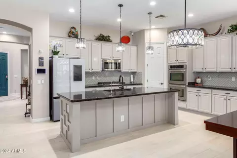 2670 E Iris Dr, Chandler, AZ 85286 photo 11