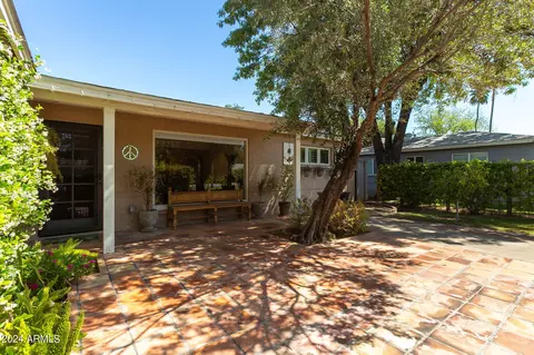 818 W Orangewood Ave, Phoenix, AZ 85021 photo 4