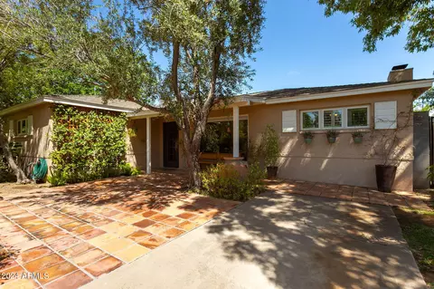 818 W Orangewood Ave, Phoenix, AZ 85021 photo 3
