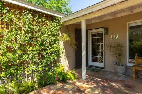 818 W Orangewood Ave, Phoenix, AZ 85021 photo 5