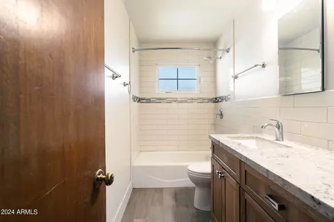 1035 E Tuckey Ln, Phoenix, AZ 85014 photo 13