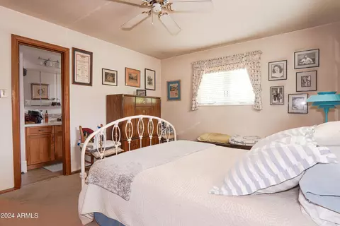 1035 E Tuckey Ln, Phoenix, AZ 85014 photo 9